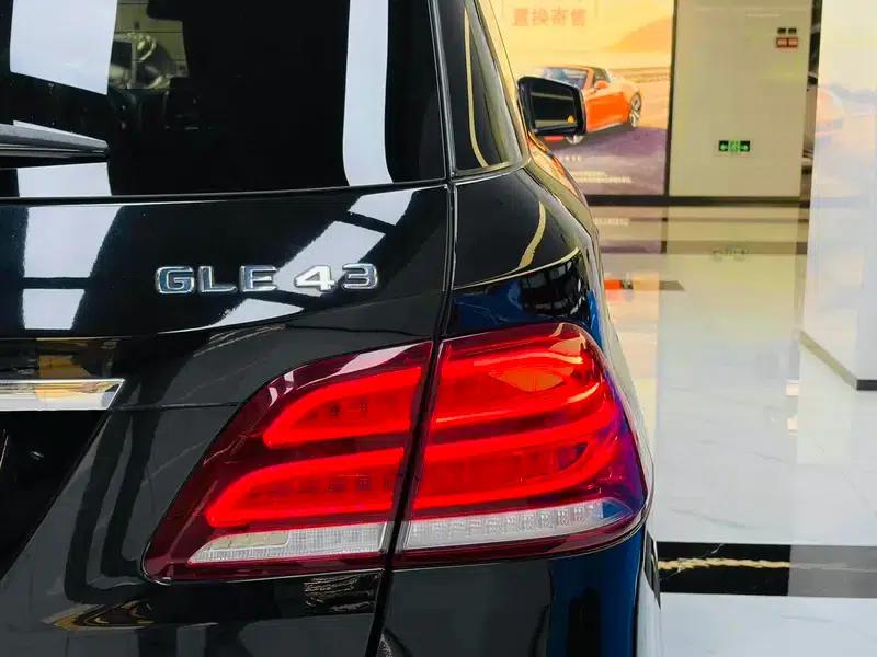 2017 Mercedes-Benz GLE AMG 43 4MATIC — миниатюра 6