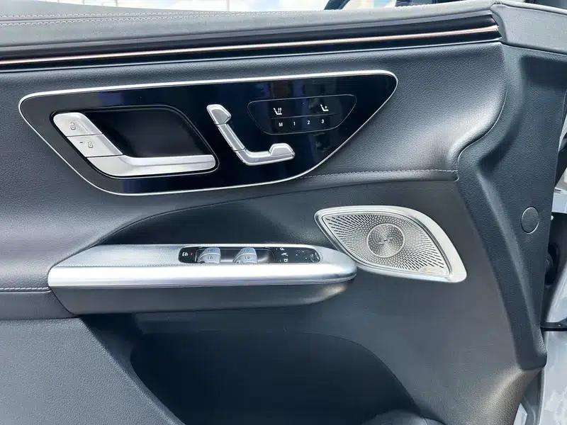 2023 Mercedes-Benz EQE SUV 350 4MATIC Pioneer Edition — миниатюра 9
