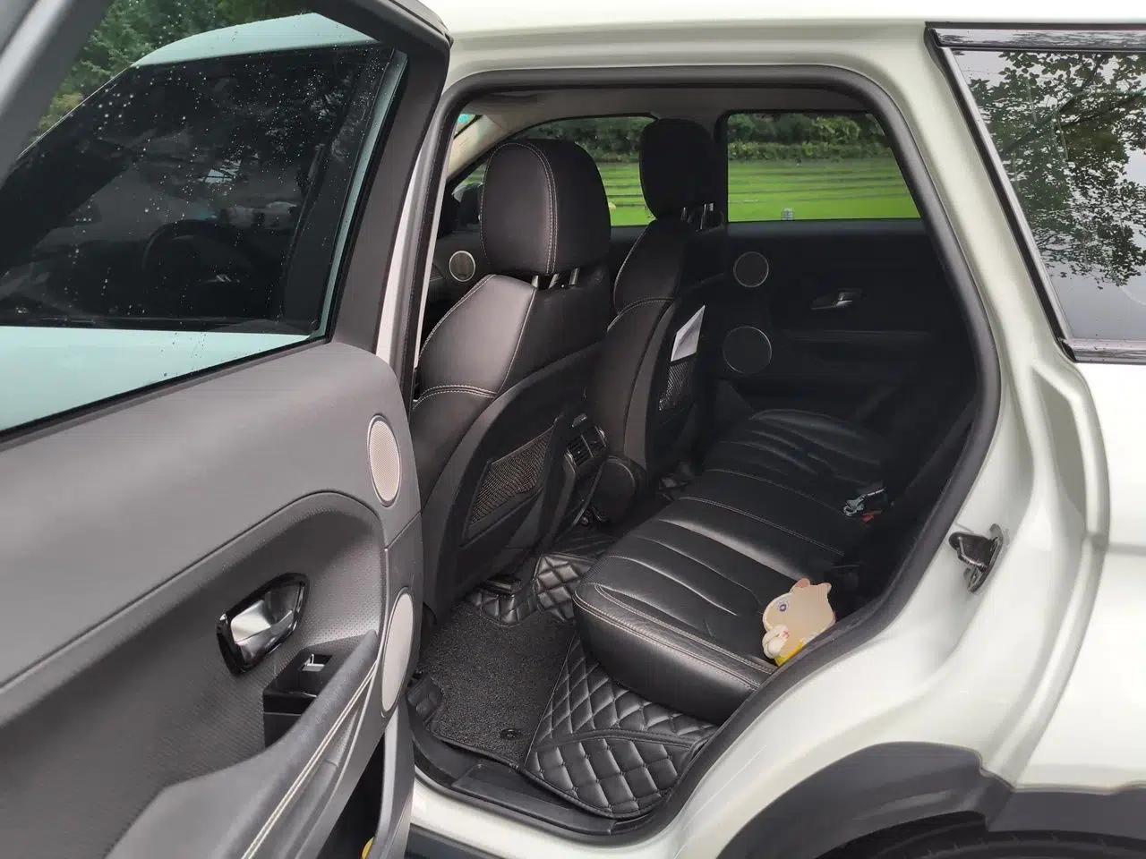Land Rover Range Evoque 2014 2.0T 5-Door Ignite Edition — миниатюра 17