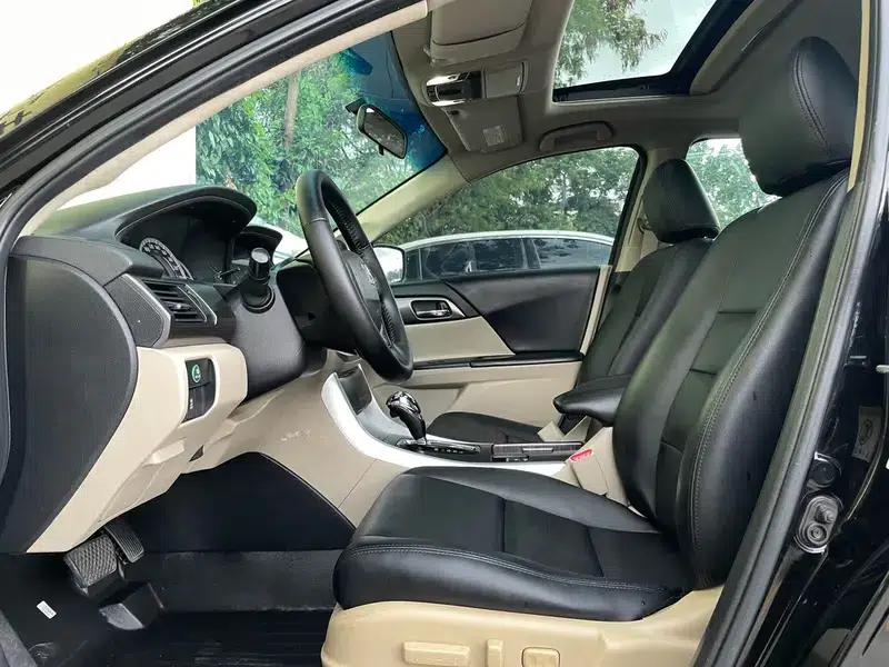 2015 Honda Accord 2.0L LX Comfort Edition — миниатюра 8
