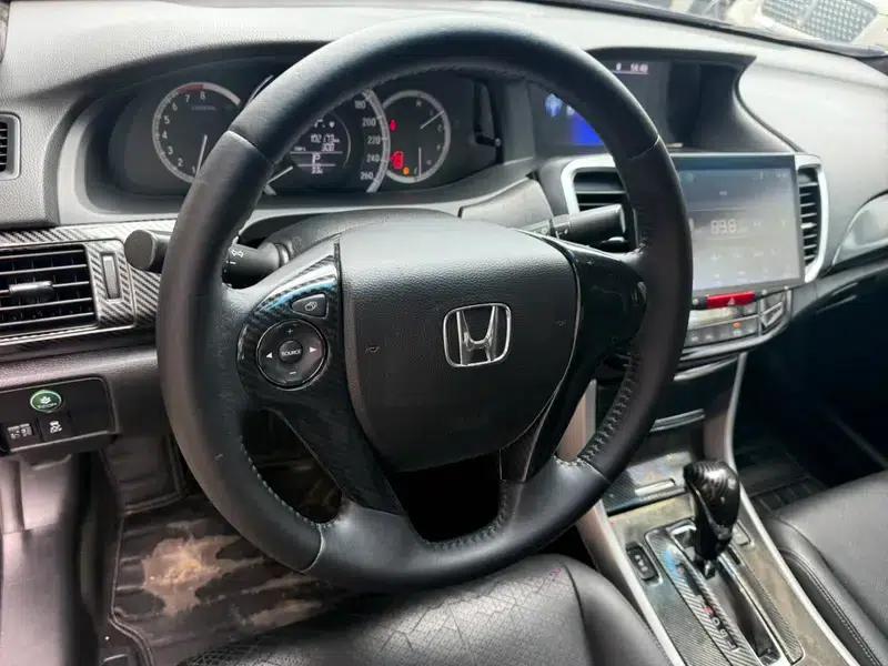 Accord 2016 2.0L Elite Edition — миниатюра 22