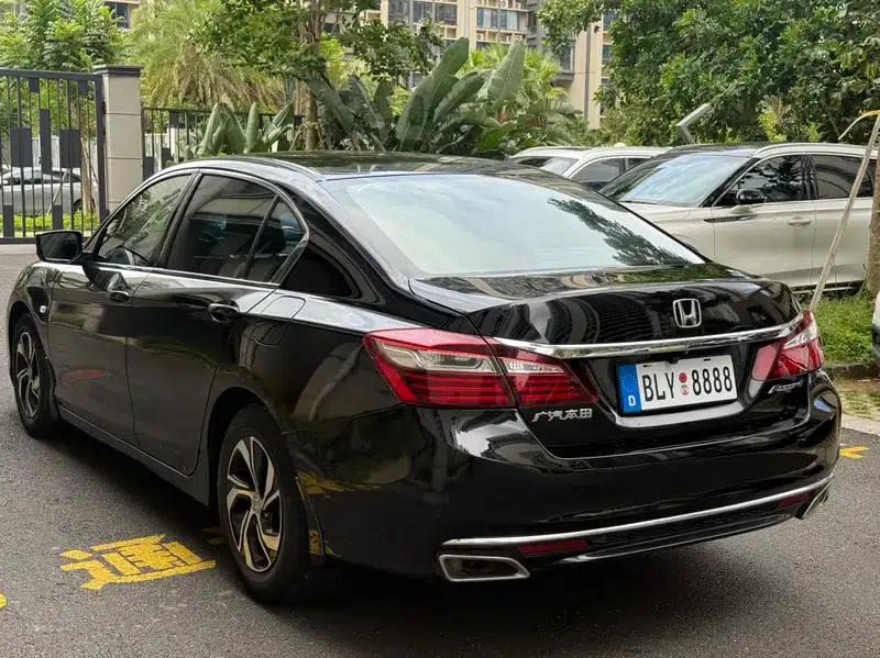 Accord 2016 2.0L Elite Edition — миниатюра 4