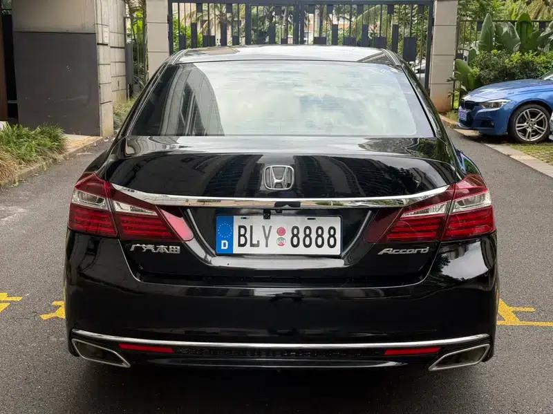 Accord 2016 2.0L Elite Edition — миниатюра 5