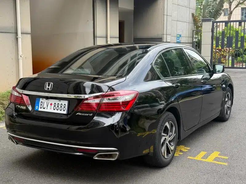 Accord 2016 2.0L Elite Edition — миниатюра 6