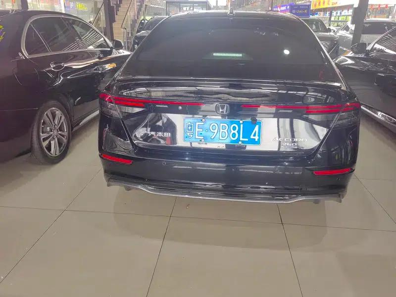 2024 Honda Accord 260TURBO Luxury Edition — миниатюра 4