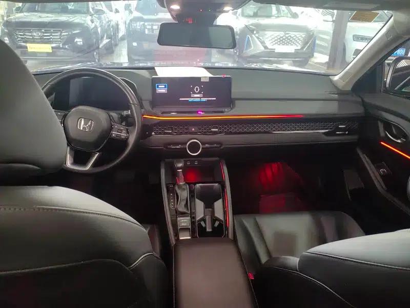 2024 Honda Accord 260TURBO Luxury Edition — миниатюра 8