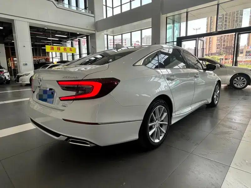 2022 Honda Accord 260TURBO Luxury Edition — миниатюра 6