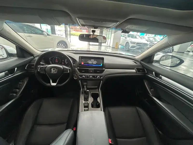 2022 Honda Accord 260TURBO Luxury Edition — миниатюра 7