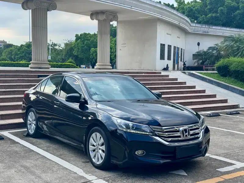 2014 Honda Accord 2.4L LX Comfort Edition — миниатюра 3