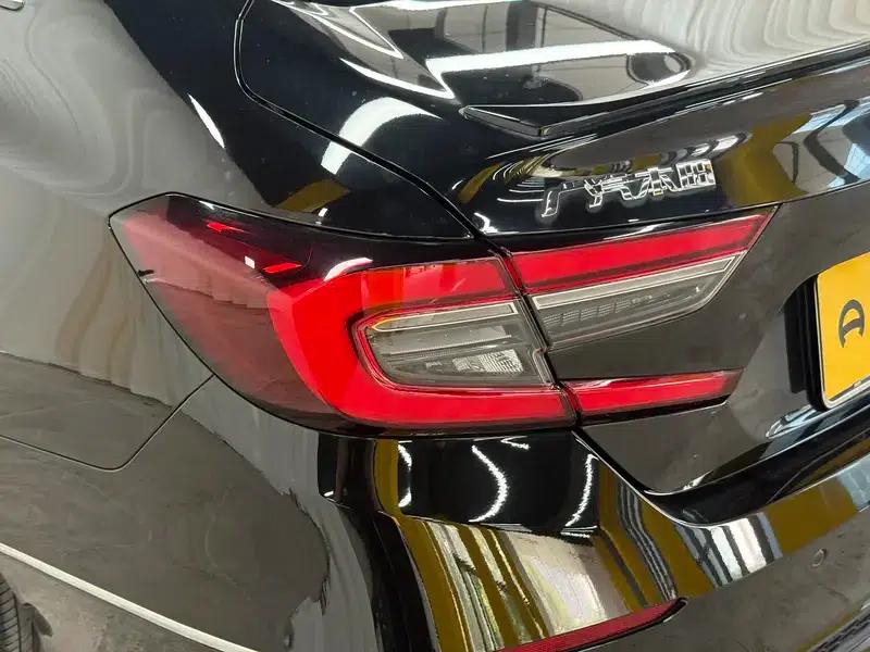 2022 Honda Accord Hybrid 2.0L Phantom Night Edition — миниатюра 13
