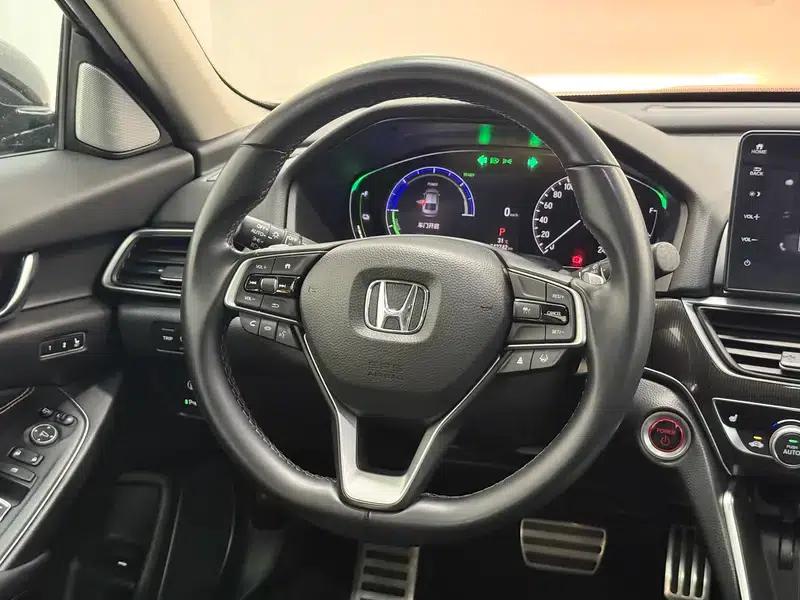 2022 Honda Accord Hybrid 2.0L Phantom Night Edition — миниатюра 16