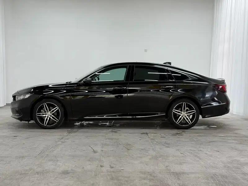 2022 Honda Accord Hybrid 2.0L Phantom Night Edition — миниатюра 4