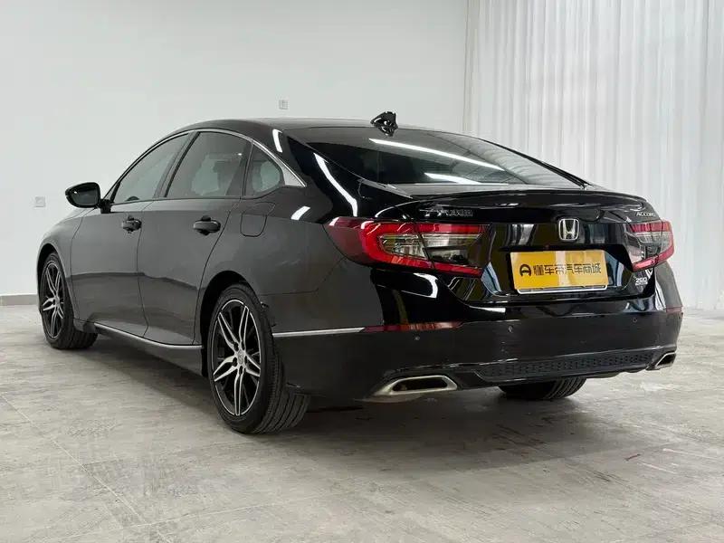 2022 Honda Accord Hybrid 2.0L Phantom Night Edition — миниатюра 5