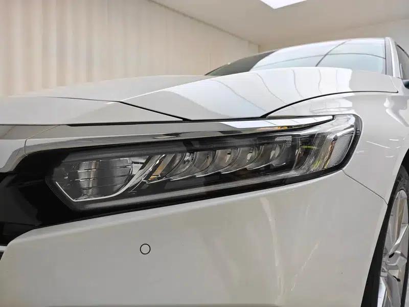 2022 Honda Accord 260TURBO Luxury Edition — миниатюра 12