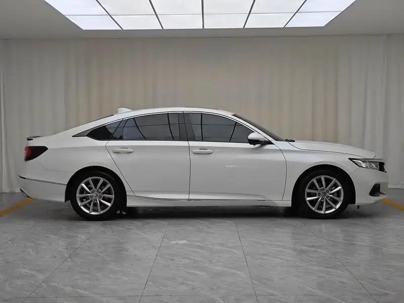 2022 Honda Accord 260TURBO Luxury Edition — миниатюра 8