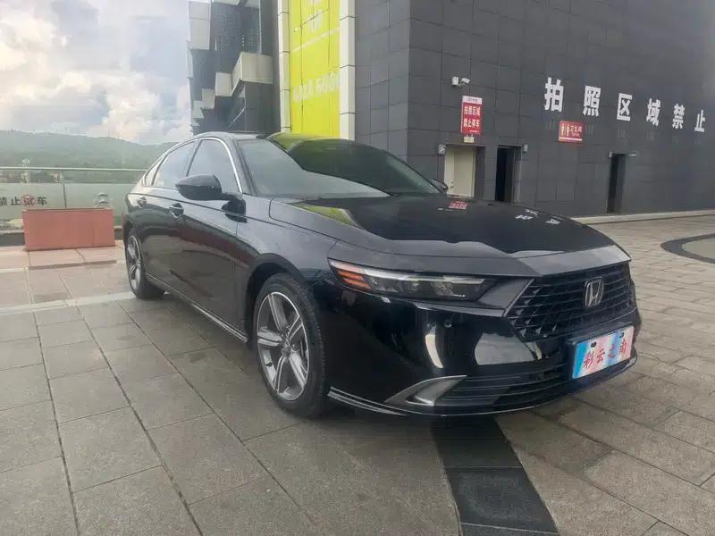 2025 Honda Accord Sport Series Sharp Turbo 260TURBO Premium Edition — миниатюра 3
