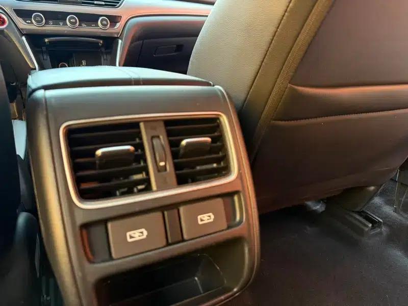 2022 Honda Accord Hybrid 2.0L Elite Edition — миниатюра 8