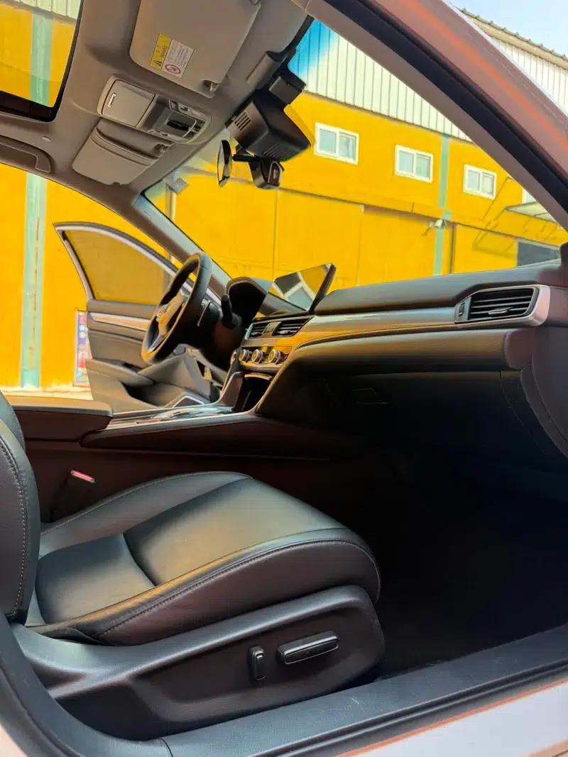 2022 Honda Accord Hybrid 2.0L Elite Edition — миниатюра 9