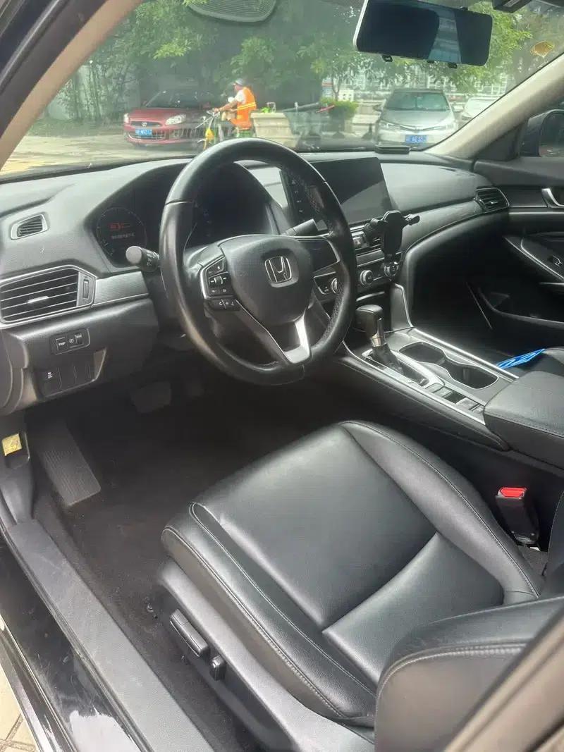 2022 Honda Accord 260TURBO Luxury Edition — миниатюра 7