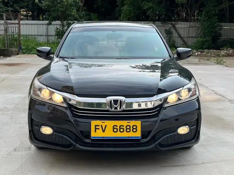 2016 Honda Accord 2.0L Comfort Edition — миниатюра 2