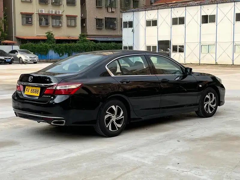2016 Honda Accord 2.0L Comfort Edition — миниатюра 7