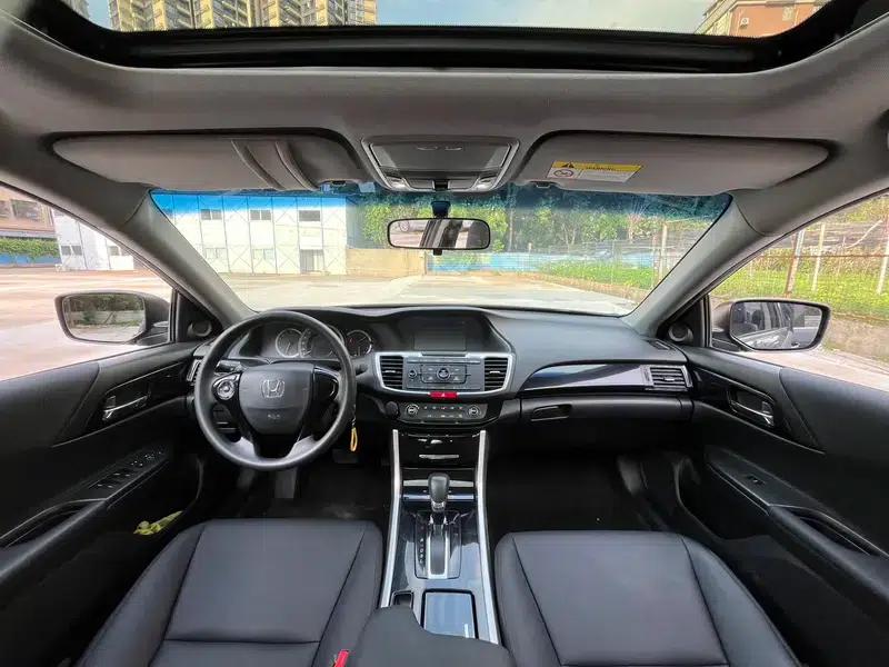 2016 Honda Accord 2.0L Comfort Edition — миниатюра 9