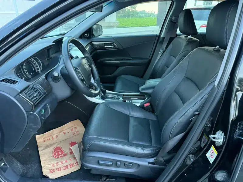 2014 Honda Accord 2.4L EXN Luxury Navigation Edition — миниатюра 7