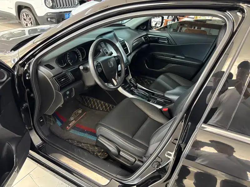 2016 Honda Accord 2.0L Comfort Edition — миниатюра 9