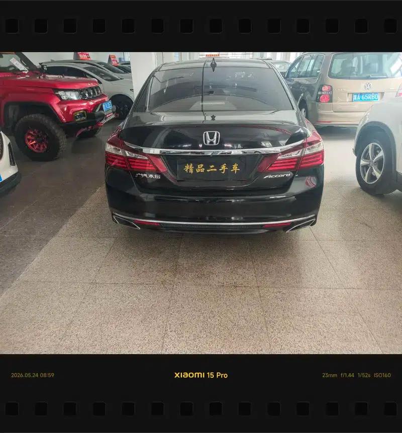 2016 Honda Accord 2.0L Comfort Edition — миниатюра 5