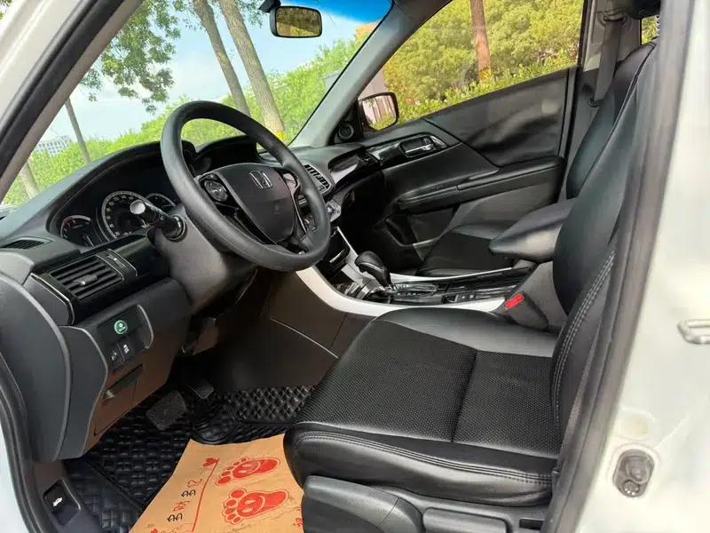 2016 Honda Accord 2.0L Comfort Edition — миниатюра 9