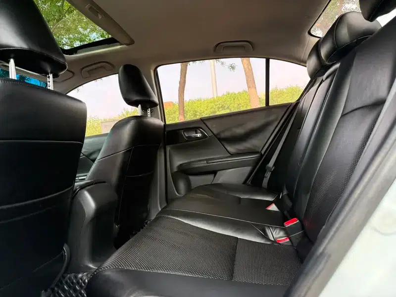 2016 Honda Accord 2.0L Comfort Edition — миниатюра 10