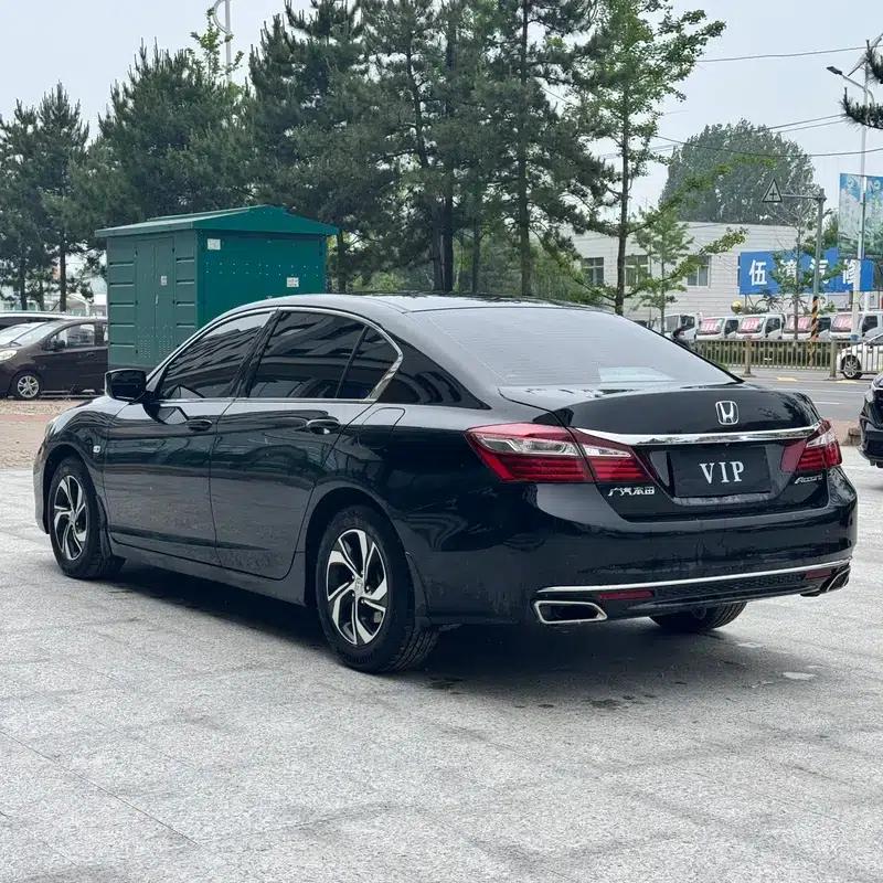 2016 Honda Accord 2.0L Comfort Edition — миниатюра 4
