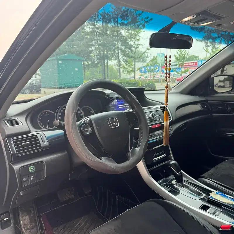 2016 Honda Accord 2.0L Comfort Edition — миниатюра 9