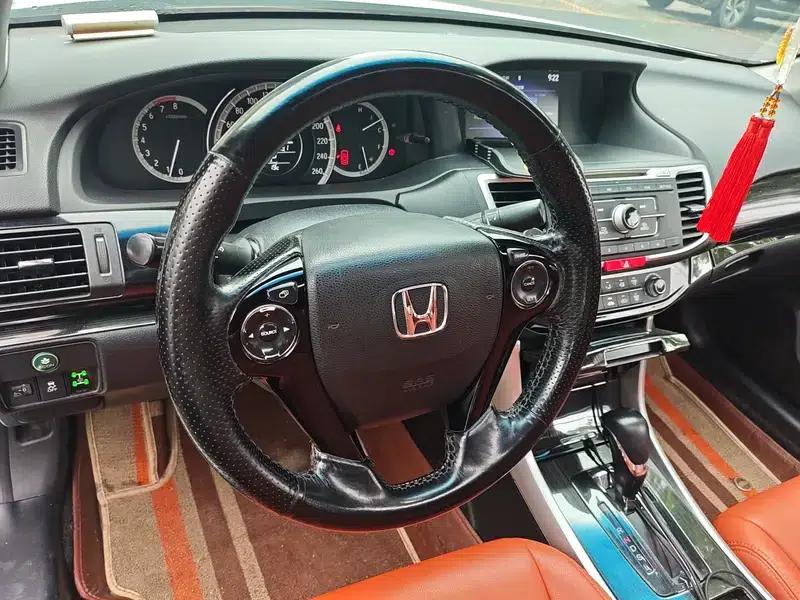 2016 Honda Accord 2.0L Comfort Edition — миниатюра 11
