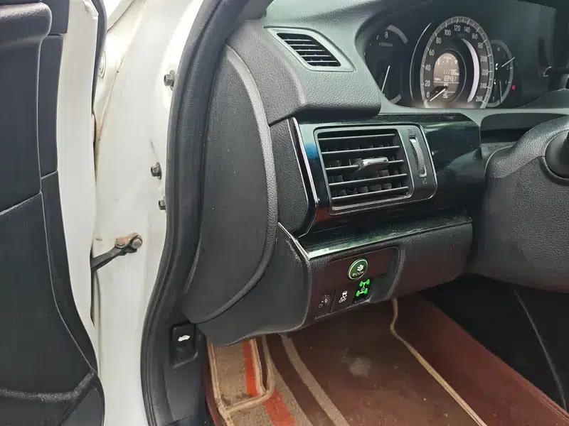 2016 Honda Accord 2.0L Comfort Edition — миниатюра 13
