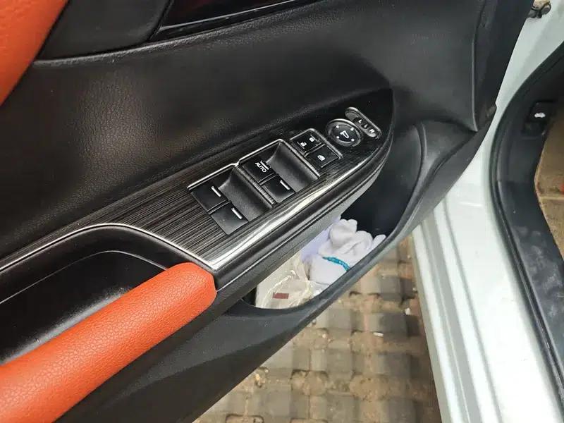 2016 Honda Accord 2.0L Comfort Edition — миниатюра 15