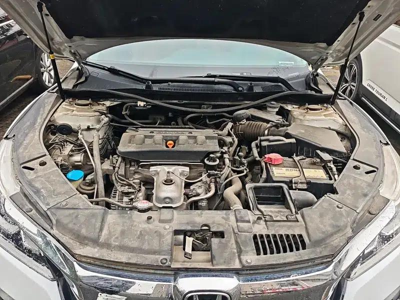 2016 Honda Accord 2.0L Comfort Edition — миниатюра 19