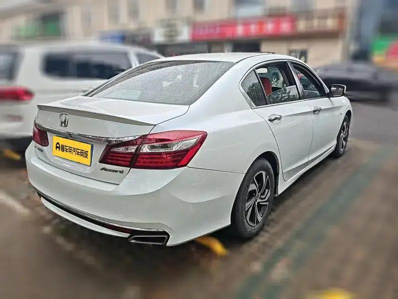 2016 Honda Accord 2.0L Comfort Edition — миниатюра 4