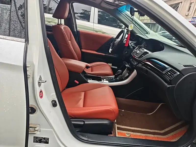 2016 Honda Accord 2.0L Comfort Edition — миниатюра 8