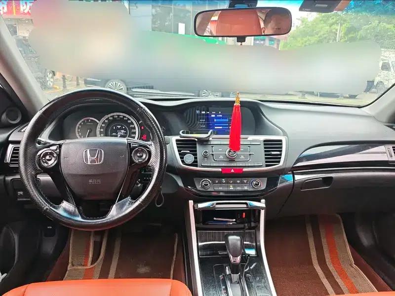 2016 Honda Accord 2.0L Comfort Edition — миниатюра 10