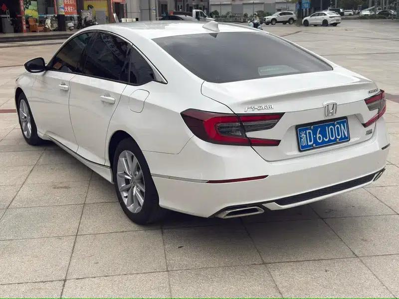 2022 Honda Accord 260TURBO Luxury Edition — миниатюра 4