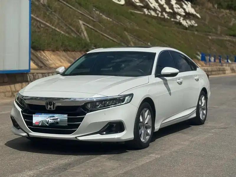 2022 Honda Accord 260TURBO Luxury Edition — миниатюра 1