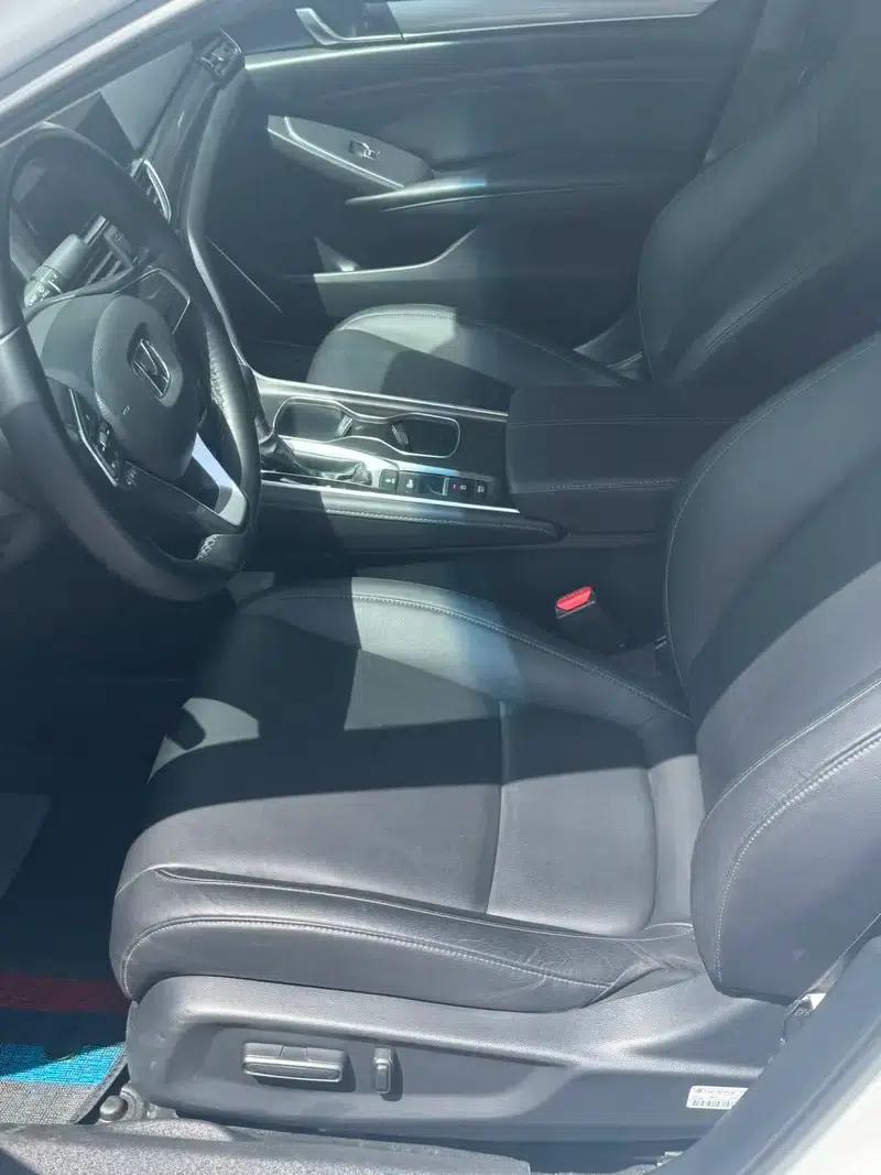2022 Honda Accord 260TURBO Luxury Edition — миниатюра 8