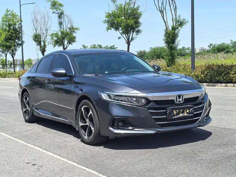 2022 Honda Accord 260TURBO Luxury Edition — миниатюра 3