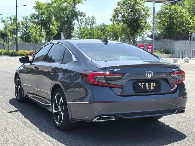 2022 Honda Accord 260TURBO Luxury Edition — миниатюра 4