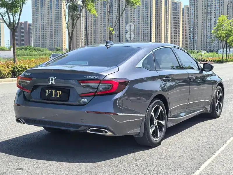 2022 Honda Accord 260TURBO Luxury Edition — миниатюра 6