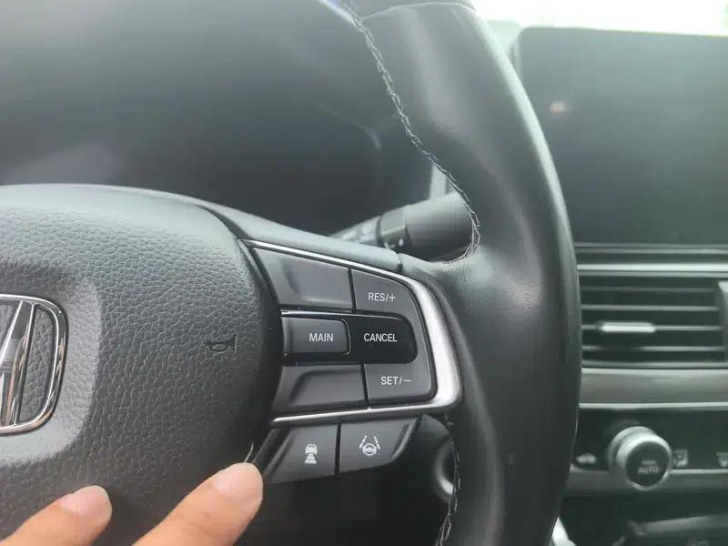 2022 Honda Accord 260TURBO Luxury Edition — миниатюра 8