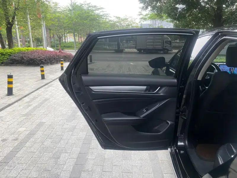 2022 Honda Accord Hybrid 2.0L Elite Edition — миниатюра 15