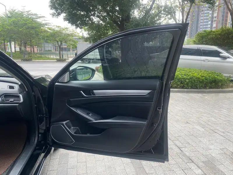 2022 Honda Accord Hybrid 2.0L Elite Edition — миниатюра 16