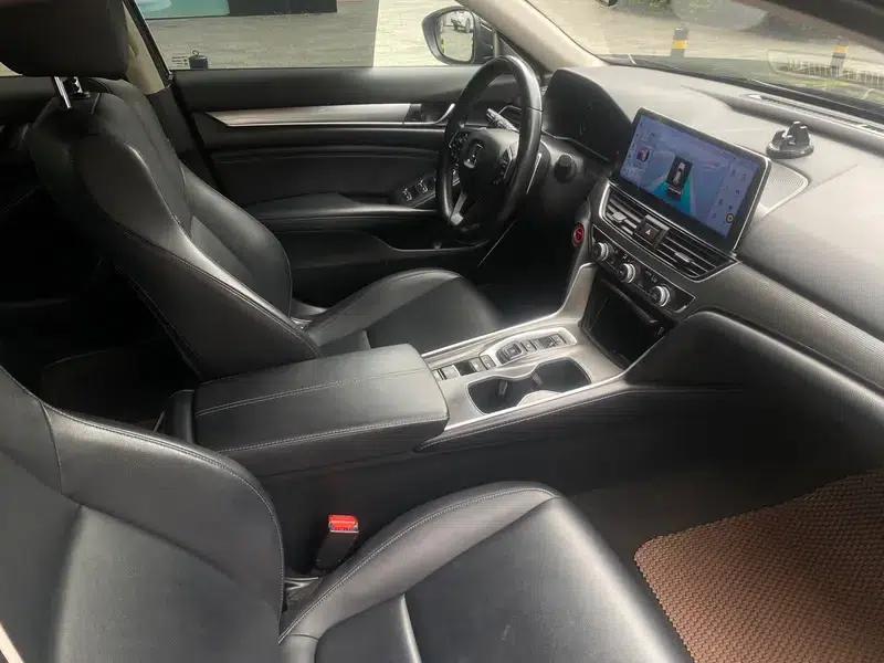 2022 Honda Accord Hybrid 2.0L Elite Edition — миниатюра 17